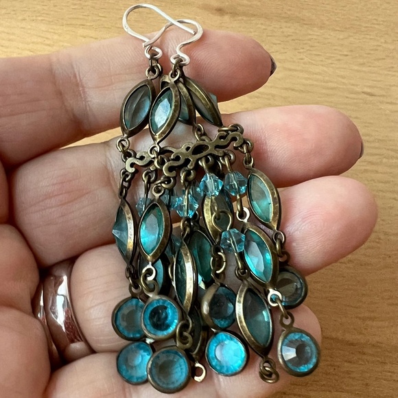 VINTAGE BLUE TEAL GLASS CRYSTAL RHINESTONE LONG DANGLE DROP CHANDELIER EARRINGS - Picture 13 of 16